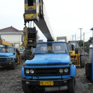 求購16噸四節(jié)臂吊車，20B， 25噸吊車