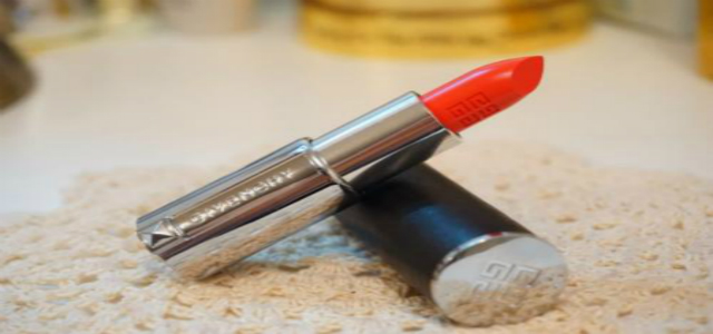 法國時尚品牌Givenchy 經(jīng)典的八個口紅色號 還在猶豫什么？