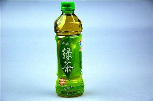 飲料品牌今麥郎被曝存在質(zhì)量問題， 綠茶飲料存在大量過期
