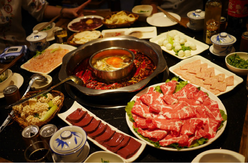 如何加盟一家正宗火鍋連鎖店？需要注意什么？