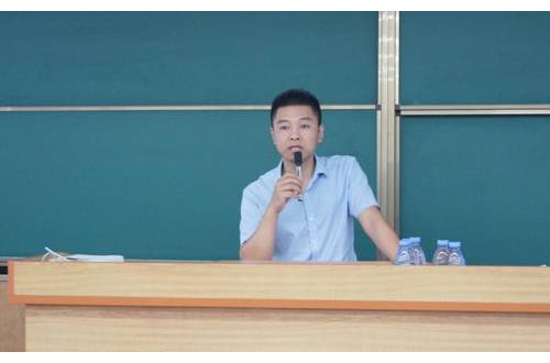 福州品牌策劃專家詹軍豪|應邀到新華都商學院分享“企業(yè)戰(zhàn)略定位”