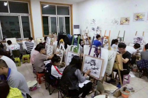 濟(jì)南畫室哪家好？為什么都選擇大藝畫室