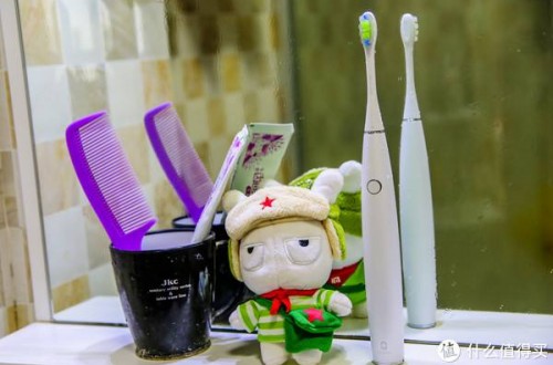 好用的電動牙刷推薦：Oclean歐可林智能聲波電動牙刷