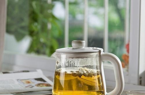 養(yǎng)生壺哪個(gè)品牌好 小熊養(yǎng)生壺讓您愛上喝茶