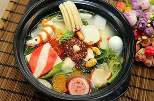 煲湯鍋怎么選 用什么煲湯鍋?zhàn)龀鰜淼臏兜栗r美