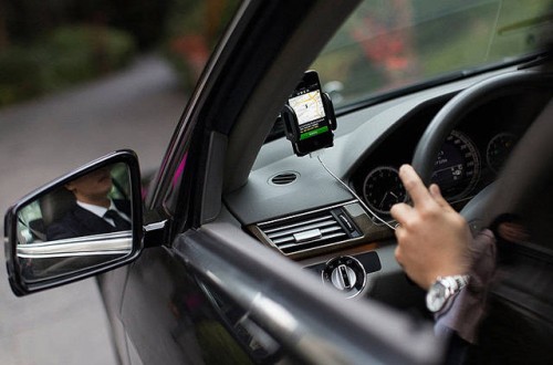 鏢滴打車一款超級快遞APP在上?！暗顷憽?一鍵呼叫專車私人訂制配送